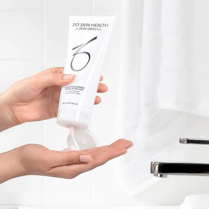 Hydrating Cleanser - Cosmetique Totale - Cosmetique Totale